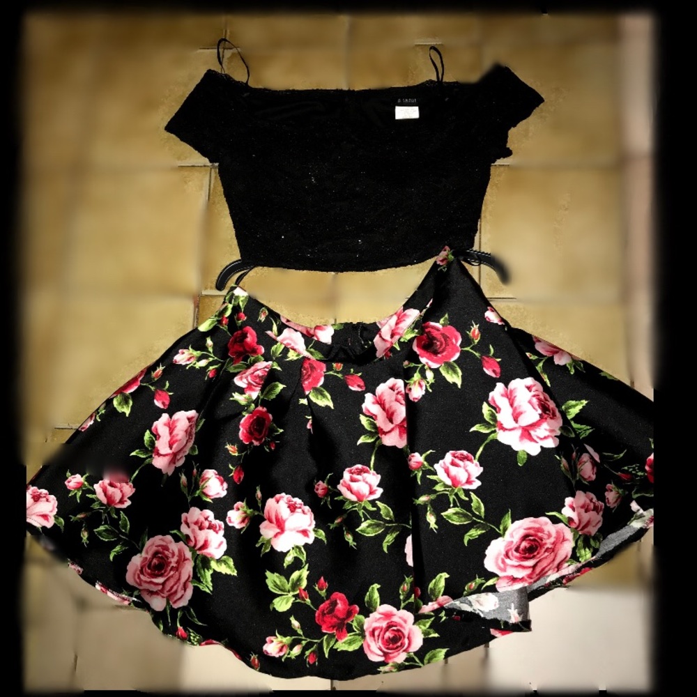 CUTE TWO PIECE DRESS